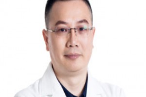 廈門海峽美容外科主任童晉文醫(yī)生怎么樣，價格貴嗎