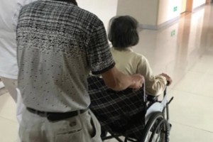 紅河愛(ài)爾眼科醫(yī)院王晶整形價(jià)格表附眼部案例展示